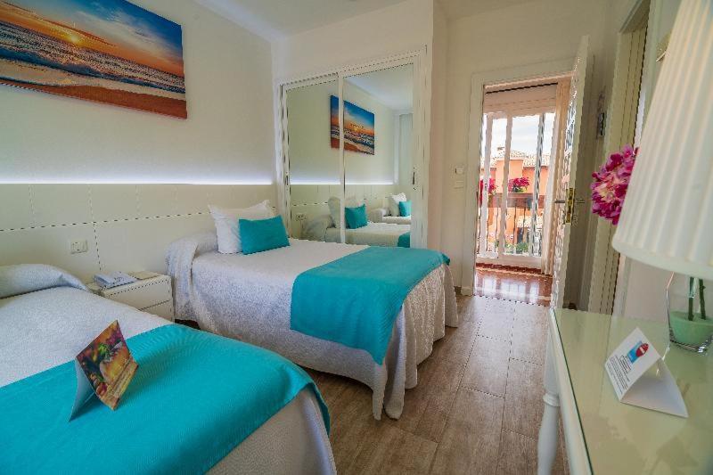 Hotel Romerito Малага Номер фото