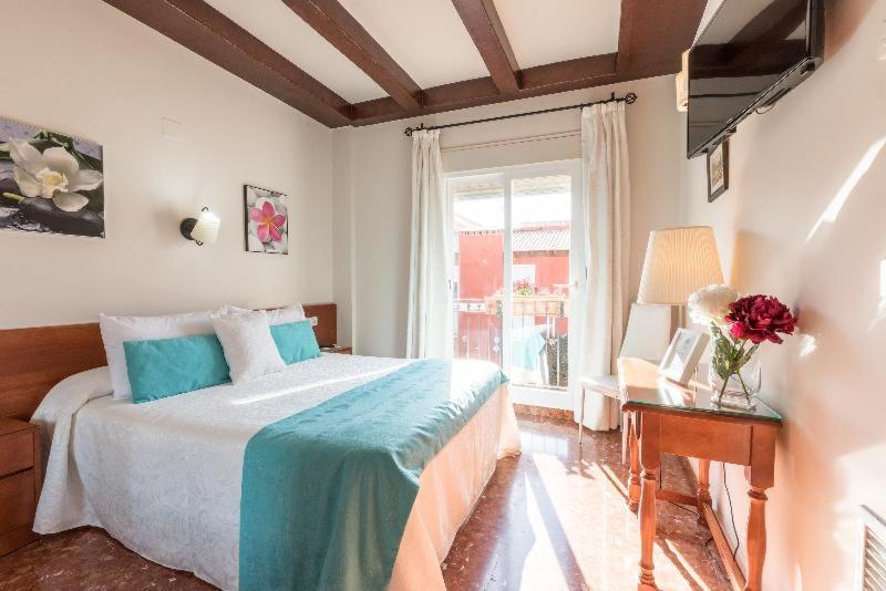Hotel Romerito Малага Номер фото