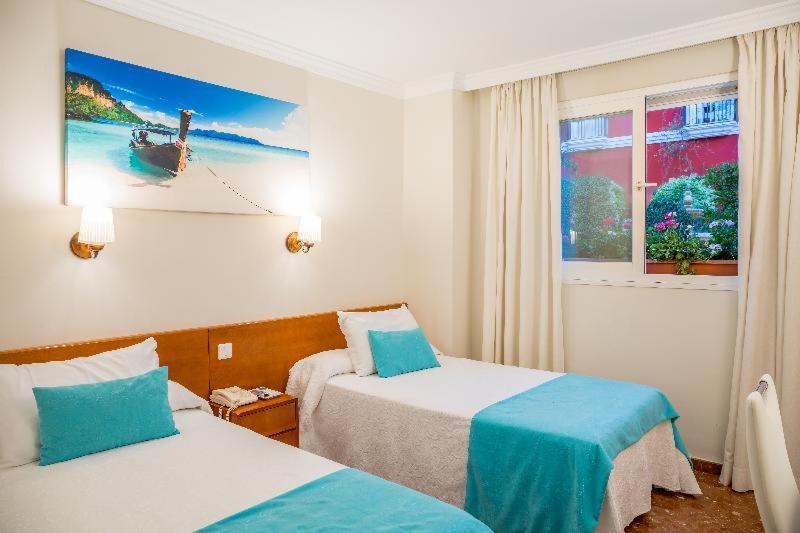 Hotel Romerito Малага Номер фото